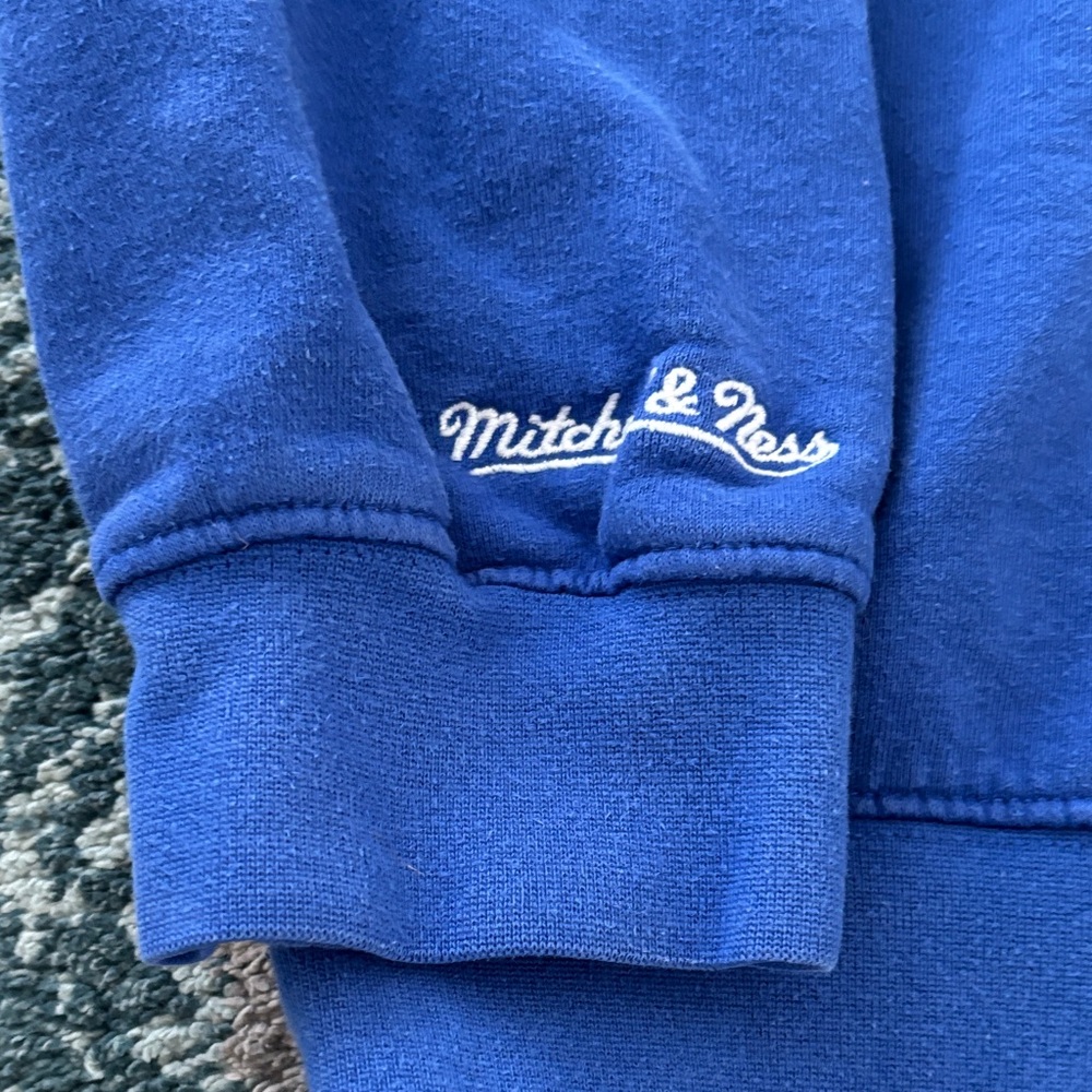 Mitchell & Ness Dallas Mavericks Blue Crewneck Sweater - Picture 2 of 5